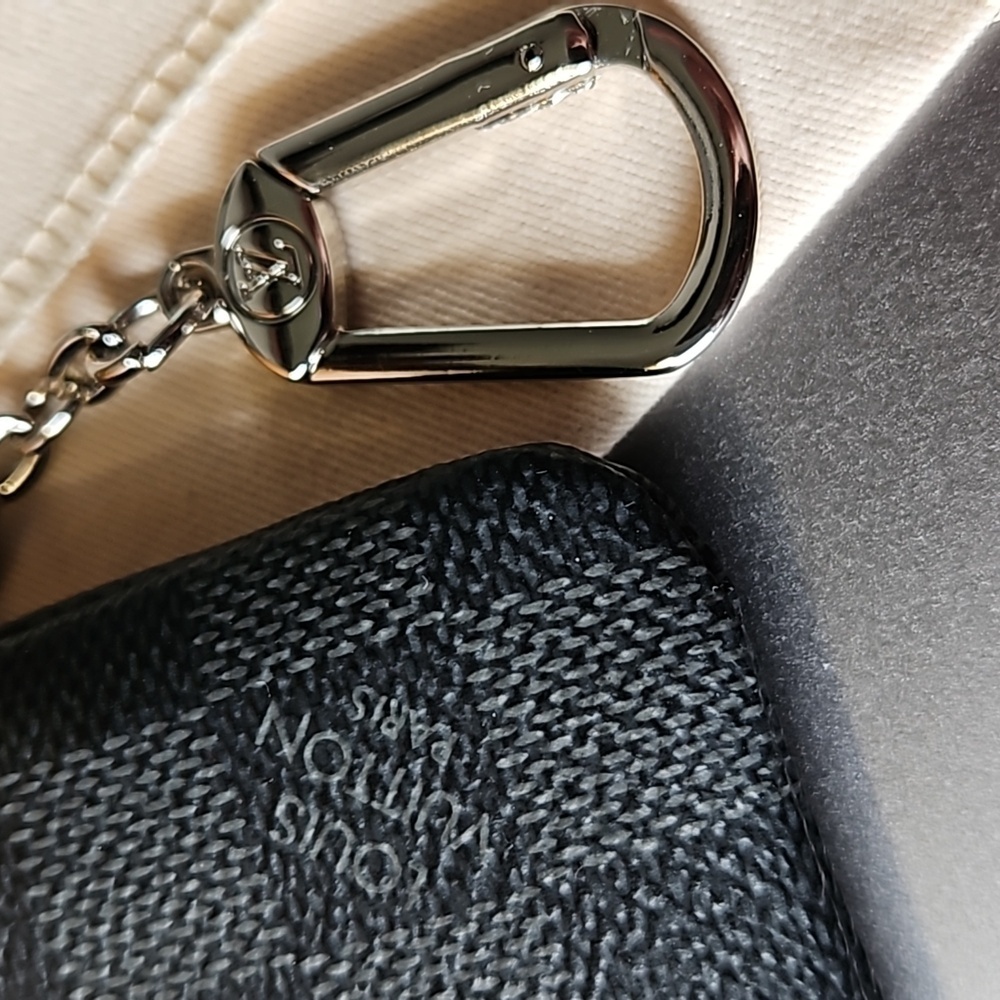 Louis Vuitton Pochette Cles Damier Graphite Key Pouch - Picture 2 of 4
